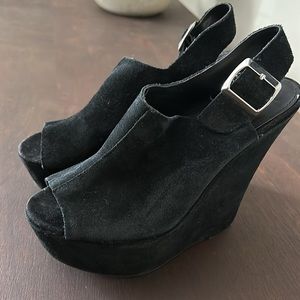 Womens 7.5 Steve Madden Black Platform Wedge